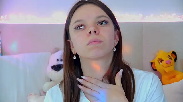 Snapshot of ElisabethDavis chatting on 03/08/25, 03:13 ElisabethDavis online show from 03/08/25, 03:13