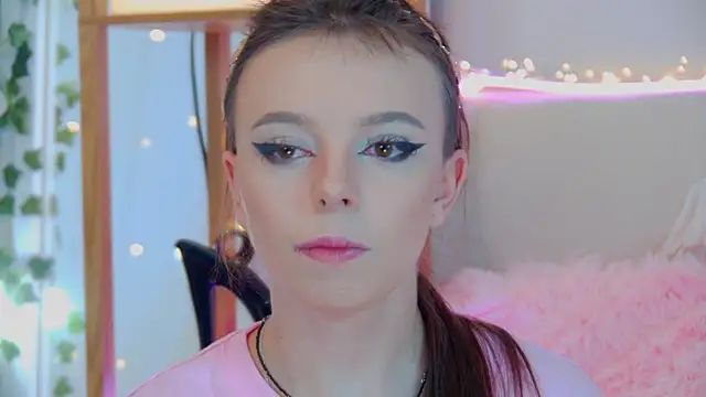 Snapshot of ElisabethDavis chatting on 09/14/25, 03:22 ElisabethDavis online show from 09/14/25, 03:22