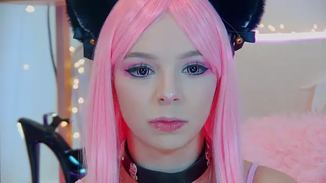 Snapshot of ElisabethDavis chatting on 09/20/25, 03:24 ElisabethDavis online show from 09/20/25, 03:24