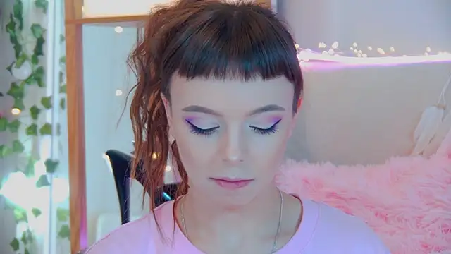 Snapshot of ElisabethDavis chatting on 09/24/25, 03:15 ElisabethDavis online show from 09/24/25, 03:15