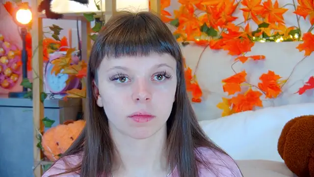 Snapshot of ElisabethDavis chatting on 10/15/25, 07:14 ElisabethDavis online show from 10/15/25, 07:14