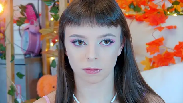 Snapshot of ElisabethDavis chatting on 10/24/25, 03:19 ElisabethDavis online show from 10/24/25, 03:19