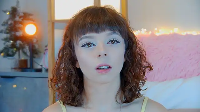 Snapshot of ElisabethDavis chatting on 11/23/25, 03:12 ElisabethDavis online show from 11/23/25, 03:12