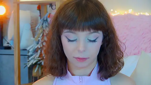 Snapshot of ElisabethDavis chatting on 11/28/25, 03:14 ElisabethDavis online show from 11/28/25, 03:14