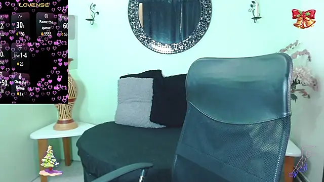 Sofia Franco  online show from 11/28/25, 07:27