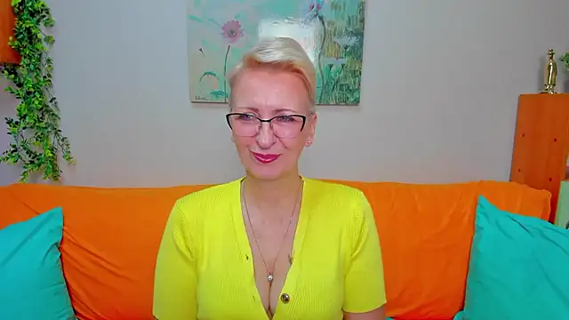 Snapshot of iamyourdream89 chatting on 01/18/26, 08:51 iamyourdream89 online show from 01/18/26, 08:51