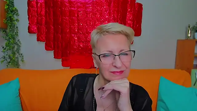 Snapshot of iamyourdream89 chatting on 02/15/26, 04:47 iamyourdream89 online show from 02/15/26, 04:47