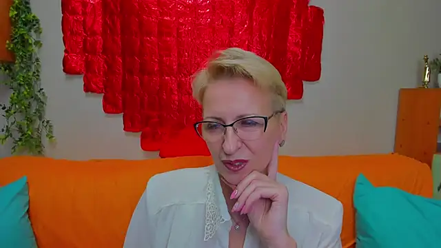 Snapshot of iamyourdream89 chatting on 02/22/26, 05:22 iamyourdream89 online show from 02/22/26, 05:22