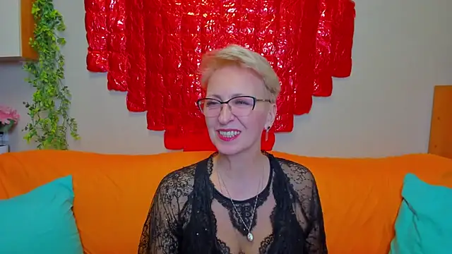 Snapshot of iamyourdream89 chatting on 02/26/26, 03:55 iamyourdream89 online show from 02/26/26, 03:55