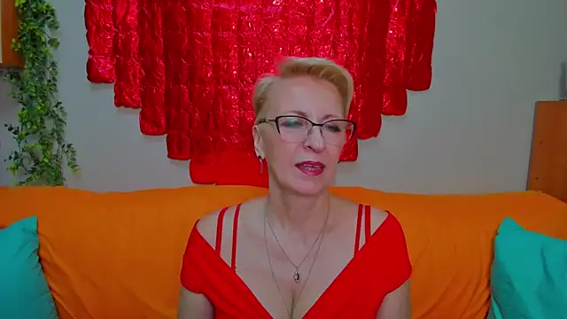 Snapshot of iamyourdream89 chatting on 03/03/26, 02:56 iamyourdream89 online show from 03/03/26, 02:56