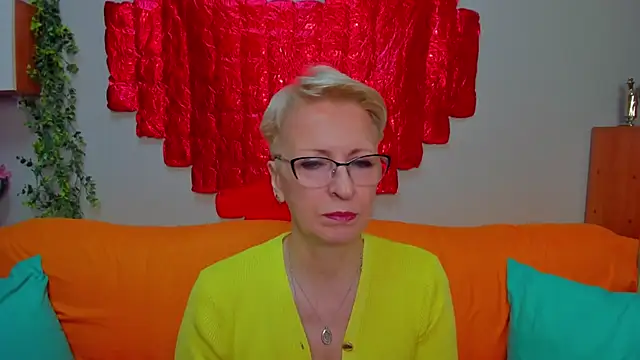 Snapshot of iamyourdream89 chatting on 03/05/26, 01:29 iamyourdream89 online show from 03/05/26, 01:29