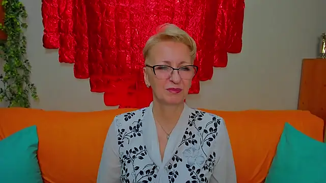 Snapshot of iamyourdream89 chatting on 03/08/26, 05:17 iamyourdream89 online show from 03/08/26, 05:17