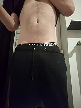 Snapshot of geiler89 chatting on 01/18/26, 04:55 geiler89 online show from 01/18/26, 04:55