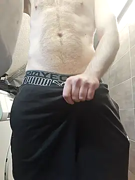 Snapshot of geiler89 chatting on 02/19/26, 04:14 geiler89 online show from 02/19/26, 04:14