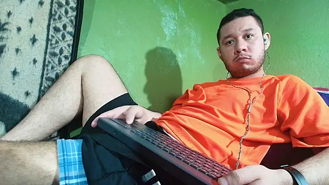 Snapshot of sweet_cock28 chatting on 03/02/25, 05:47 sweet cock28 online show from 03/02/25, 05:47