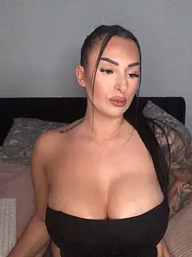 Mia-Bremer online show from 11/08/25, 09:53