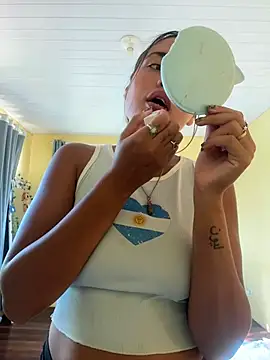 Snapshot of fenixgre chatting on 03/29/26, 06:30 fenixgre online show from 03/29/26, 06:30