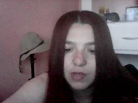 Snapshot of Oxitocina2000 chatting on 11/04/25, 08:52 Oxitocina2000 online show from 11/04/25, 08:52