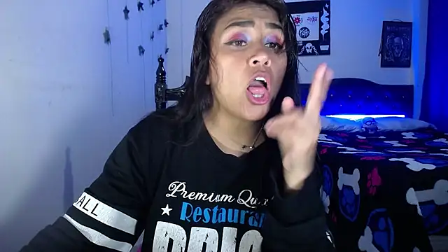 pinky violeta online show from 01/06/25, 07:56