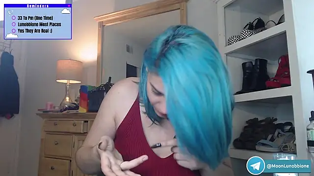 Snapshot of Lunobbione chatting on 03/31/26, 10:32 Lunobbione online show from 03/31/26, 10:32