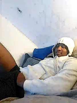 Snapshot of _MAC24k chatting on 09/24/25, 01:53 MAC24k online show from 09/24/25, 01:53