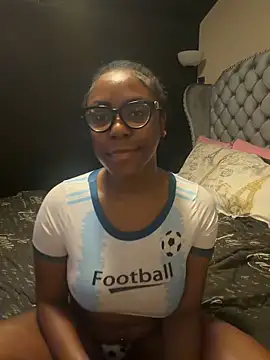 Snapshot of TrueeFantasee chatting on 04/04/26, 12:31 TrueeFantasee online show from 04/04/26, 12:31