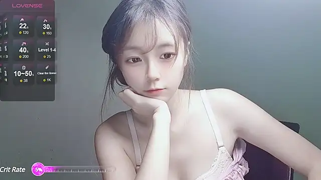 Snapshot of VaerySaenz chatting on 12/13/24, 07:47 VaerySaenz online show from 12/13/24, 07:47