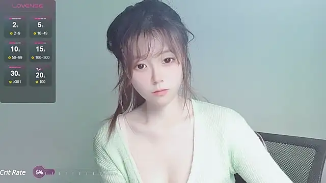 Snapshot of VaerySaenz chatting on 01/08/25, 05:27 VaerySaenz online show from 01/08/25, 05:27