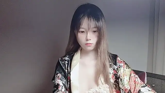 Snapshot of VaerySaenz chatting on 03/13/25, 11:19 VaerySaenz online show from 03/13/25, 11:19