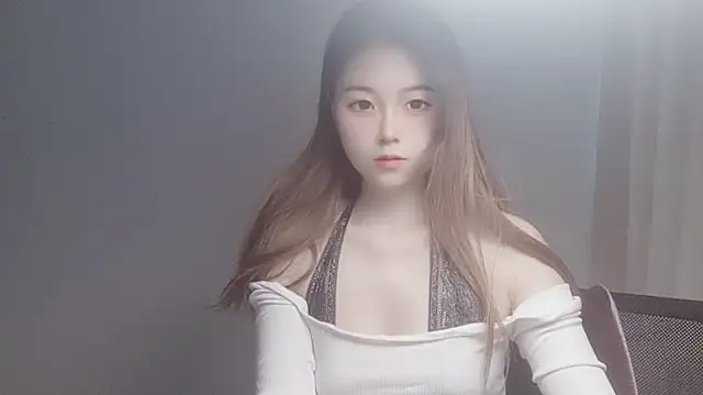 Snapshot of VaerySaenz chatting on 03/21/25, 05:00 VaerySaenz online show from 03/21/25, 05:00