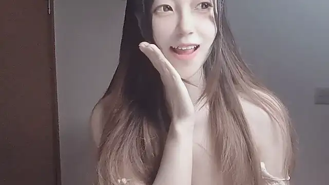 Snapshot of VaerySaenz chatting on 10/02/25, 05:47 VaerySaenz online show from 10/02/25, 05:47