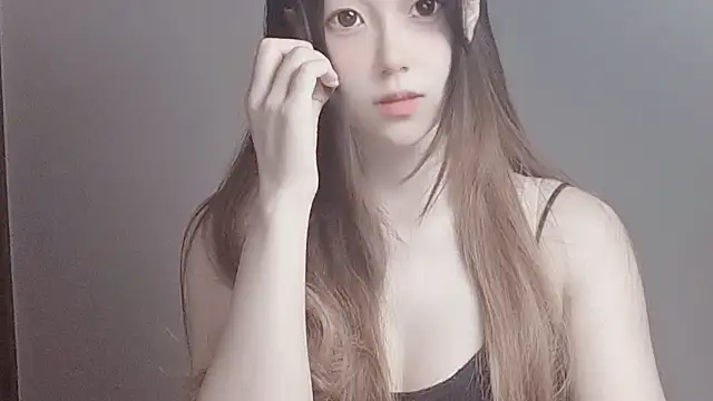 Snapshot of VaerySaenz chatting on 10/07/25, 03:04 VaerySaenz online show from 10/07/25, 03:04