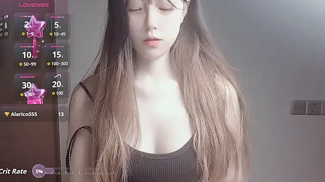 Snapshot of VaerySaenz chatting on 10/17/25, 06:05 VaerySaenz online show from 10/17/25, 06:05