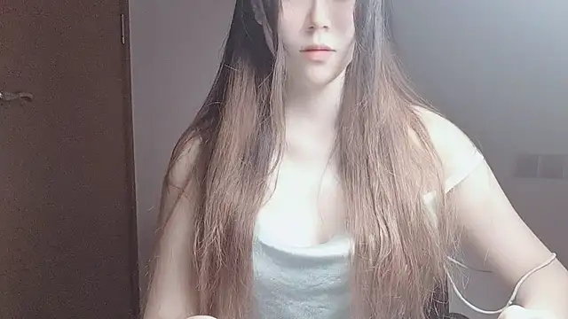 Snapshot of VaerySaenz chatting on 10/27/25, 12:09 VaerySaenz online show from 10/27/25, 12:09