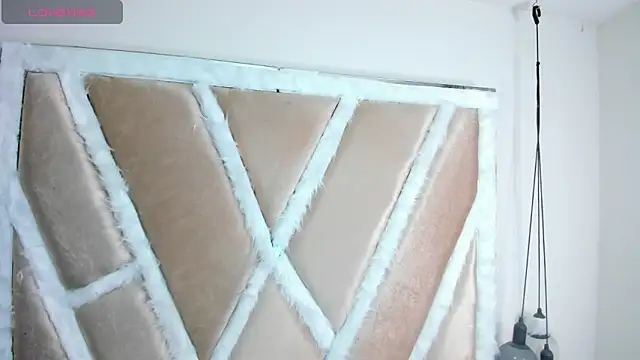 xhinata hyugax online show from 11/12/25, 12:33