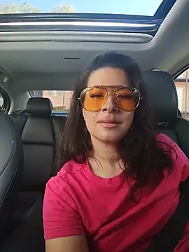 highly inappropriate online show from 06/03/26, 02:33