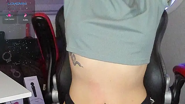 Snapshot of natasha_logan_ chatting on 02/21/26, 03:07 natasha logan online show from 02/21/26, 03:07