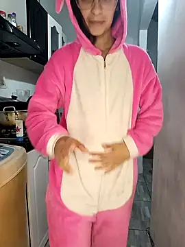 Snapshot of catire2323 chatting on 01/26/25, 03:48 catire2323 online show from 01/26/25, 03:48