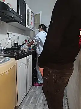 Snapshot of catire2323 chatting on 02/06/26, 01:10 catire2323 online show from 02/06/26, 01:10