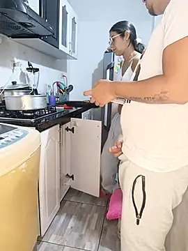 Snapshot of catire2323 chatting on 02/19/26, 12:17 catire2323 online show from 02/19/26, 12:17