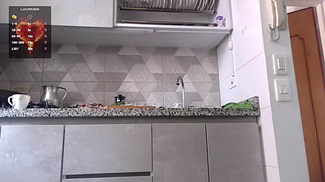 mini kunis online show from 12/06/24, 02:17