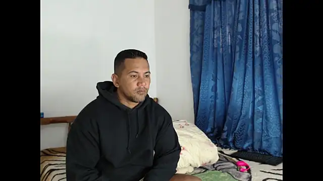 Snapshot of lover_1994 chatting on 01/09/25, 11:36 lover 1994 online show from 01/09/25, 11:36