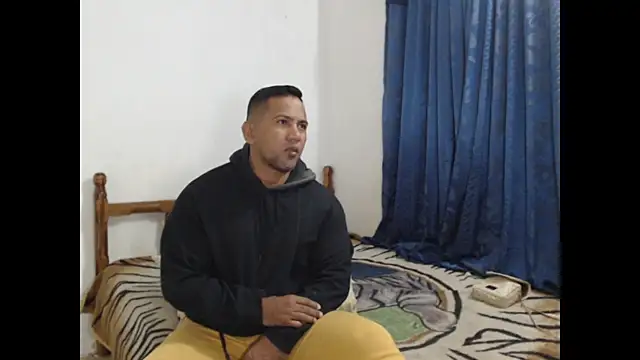 Snapshot of lover_1994 chatting on 10/02/25, 09:27 lover 1994 online show from 10/02/25, 09:27