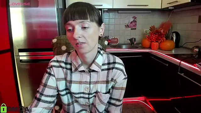 TayanaJons online show from 10/01/25, 07:03