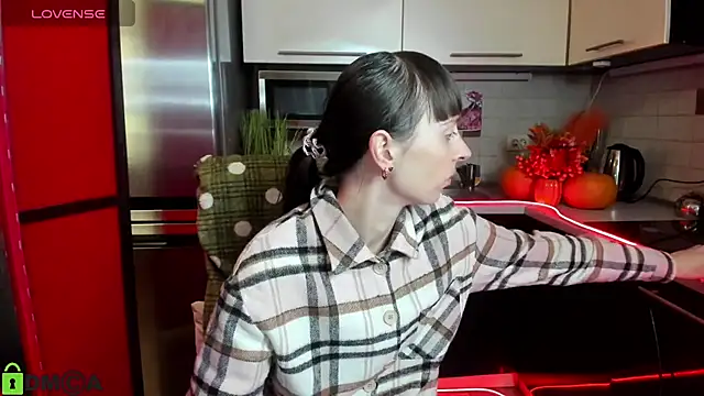 TayanaJons online show from 10/03/25, 07:05