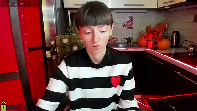 TayanaJons online show from 10/13/25, 06:57