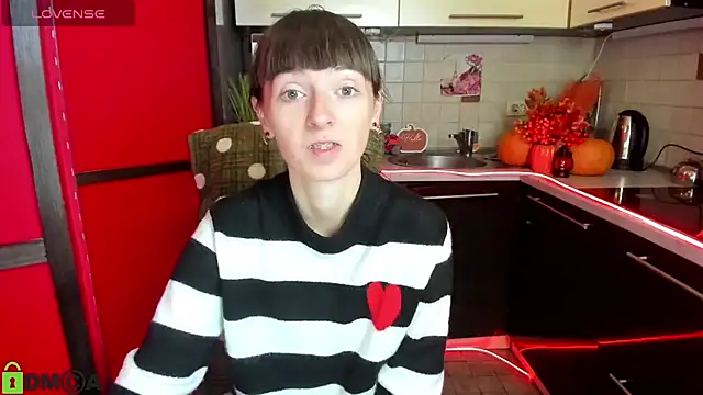 TayanaJons online show from 10/15/25, 06:57