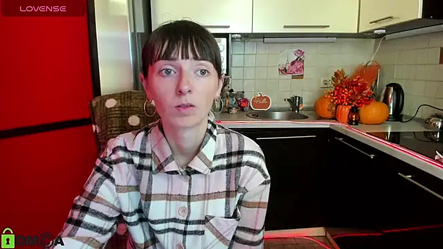 TayanaJons online show from 10/21/25, 06:58