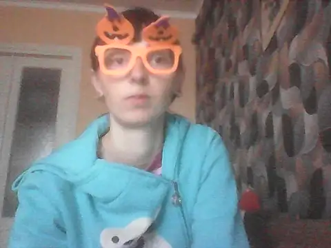 TayanaJons online show from 10/28/25, 08:07