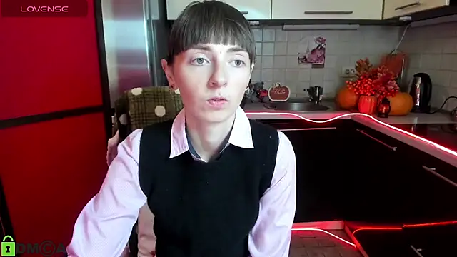 TayanaJons online show from 11/13/25, 07:51